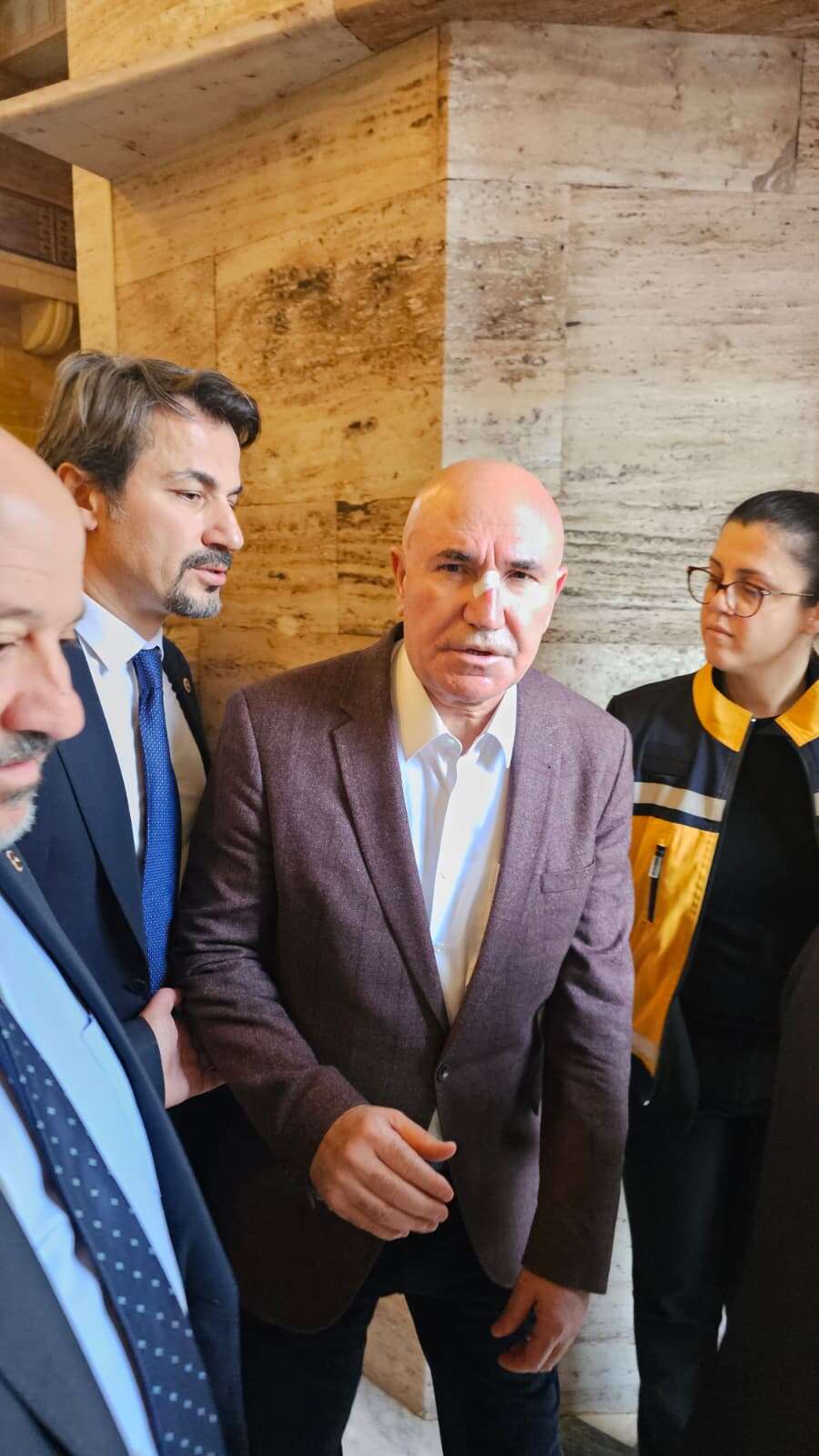 Meclis'te Akın Gürlek kavgası: Osman Gökçek sahnede 3